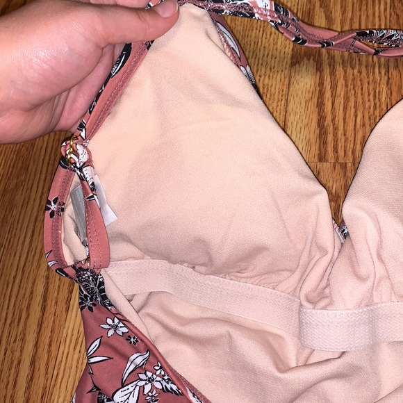 KONA SOL PINK FLORAL BATHING W/ PADDING - Picture 3 of 3